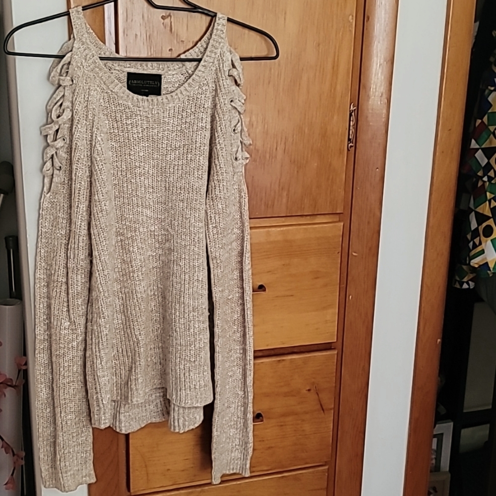 Long sleeved sweater